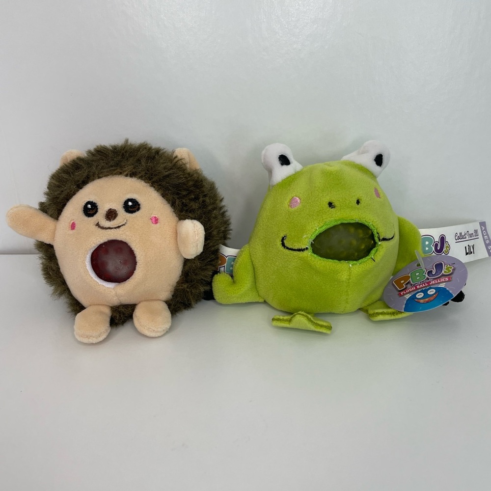 2 PBJ's Spike the Hedgehog and Lily the Frog Plush Ball Jellies